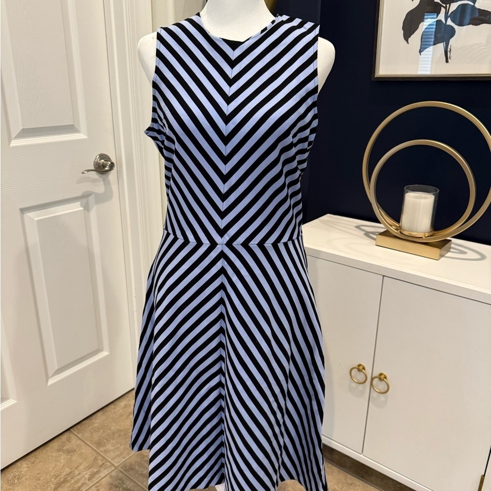 J Mclaughlin Striped Blue and White Women's Dress Size Medium